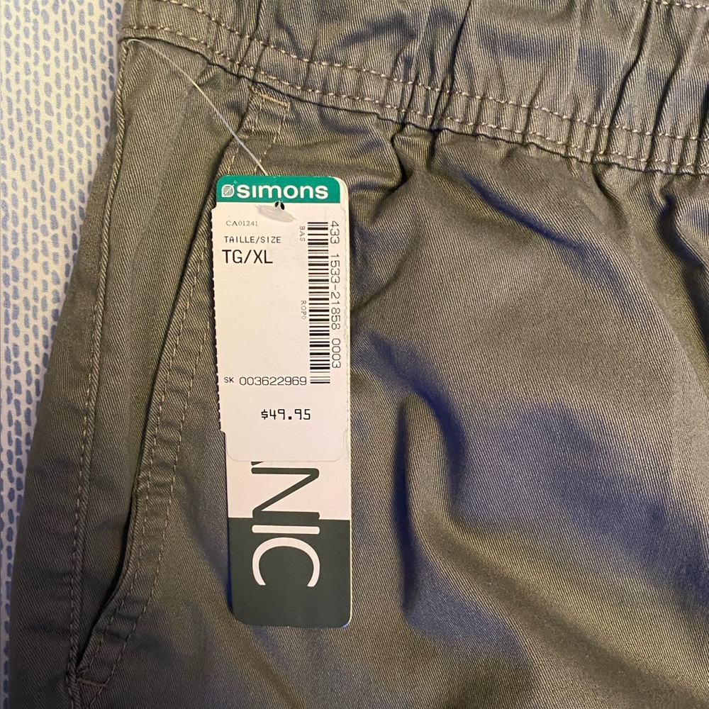 Simons Cargo pants
